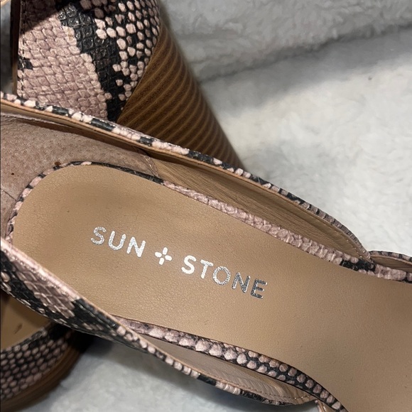 Sun + Stone Peep Toe Block Heel Platform Sandals - Picture 8 of 8